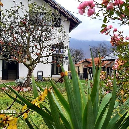 Rooms Vuksa Donji Lapac Екстер'єр фото